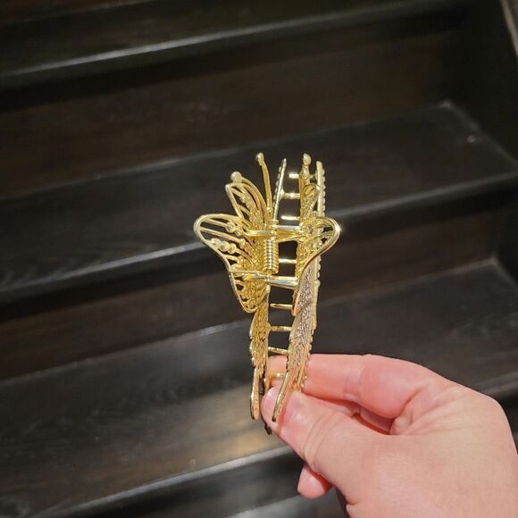 Brand New Gold Rhinestone Butterfly Hair Clip - Picture 5 of 7